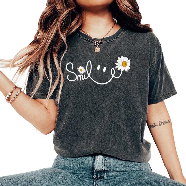 Women's Vintage Daisy Wildflowers V-Neck Cottagecore T-Shirt 2 Women's Vintage Daisy Wildflowers V-Neck Cottagecore T-Shirt - Image 2